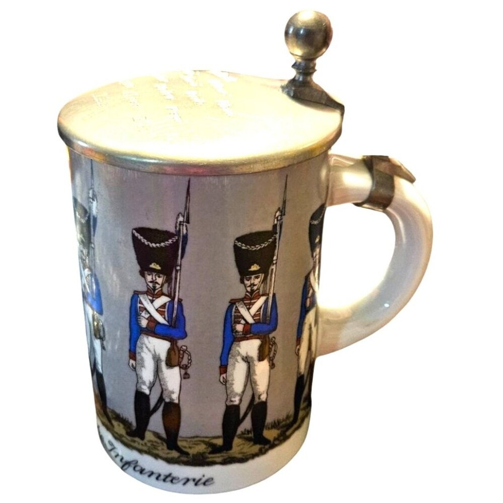 VINTAGE‎ GERMAN LIDDED GLAZED POTTERY STEIN * ROYAL BAVARIAN INFANTRY * apx 9"